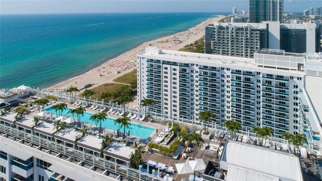 Foto del edificio - 2301 Collins Ave