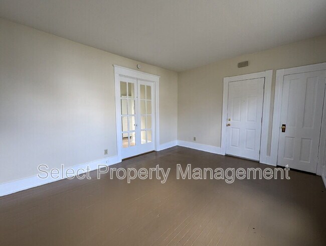 Foto del edificio - 1132 Rivermet Ave