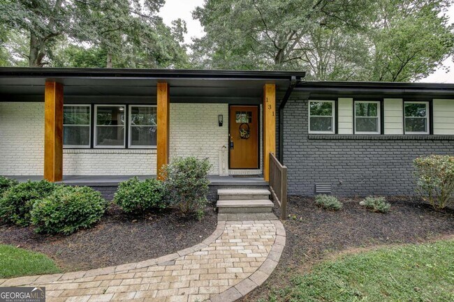 Foto del edificio - 131 Brookwood Dr SW