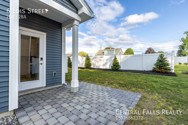 Building Photo - Brand New 2 BR Available Now !