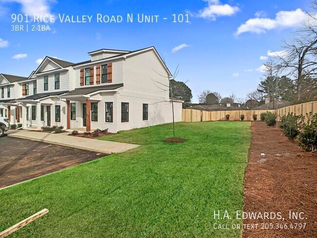 Foto del edificio - 901 Rice Vly Rd N