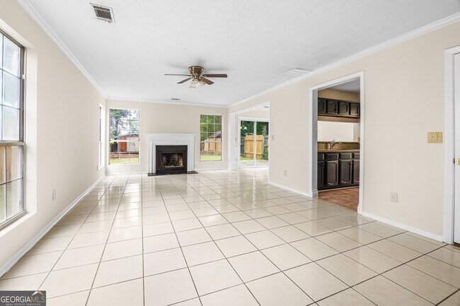 Foto del edificio - 3111 Linden Dr