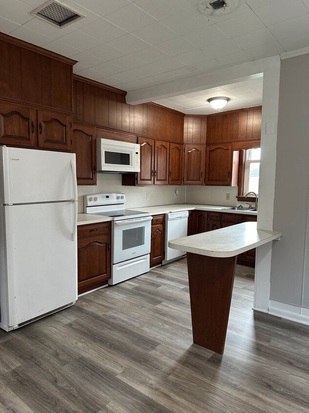 Primary Photo - Elizabethtown 3 Bedroom 1.5 bathroom