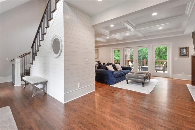 Foto del edificio - 742 Montana Rd NW