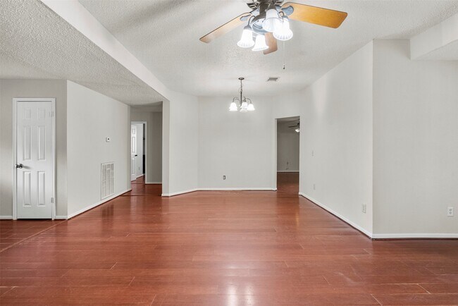Foto del edificio - 9230 Wandsworth Dr