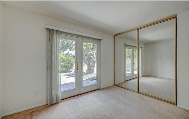 Building Photo - 5411 Glenstone Dr