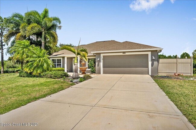 Building Photo - 5867 Treasure Ln