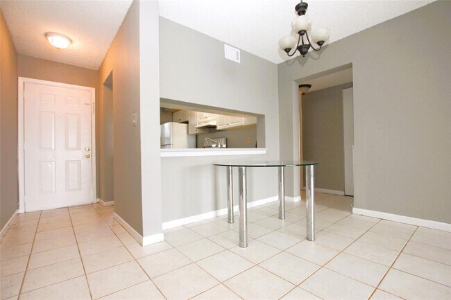 Foto del edificio - 217 Lake Pointe Dr