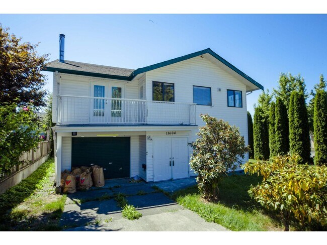 Photo du bâtiment - 11604-1175A 75A Ave.