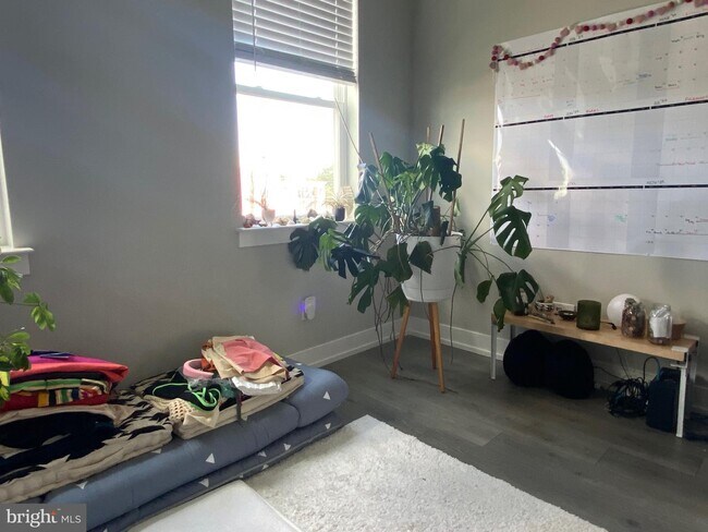 Foto del edificio - 2548 N Howard St