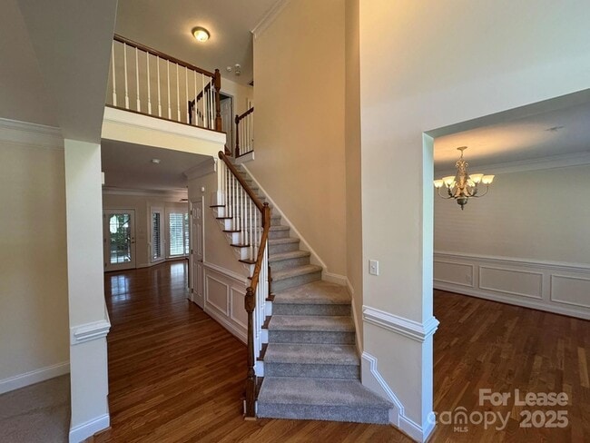 Foto del edificio - 7127 Weddington Brook Dr
