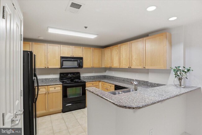 Foto del edificio - 777 7th St NW