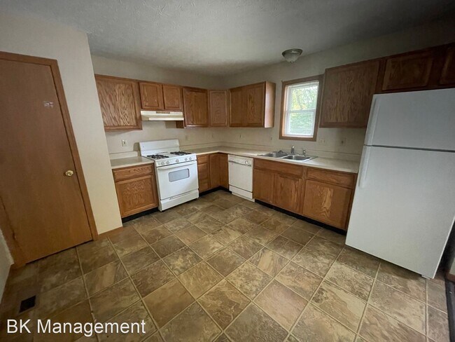 Foto del edificio - 3 br, 2 bath House - 511B Tuttle Avenue