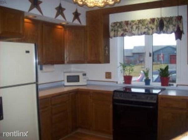 Primary Photo - 141 Westview Ln