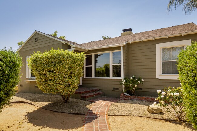 Building Photo - 6261 Agnes Ave