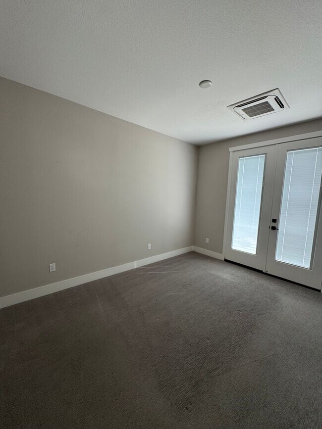 Foto del edificio - Work Downtown?