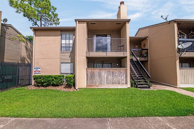 Foto del edificio - 3300 Pebblebrook Dr