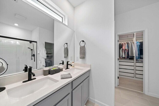 Foto del edificio - 1837 Lake Cove Dr
