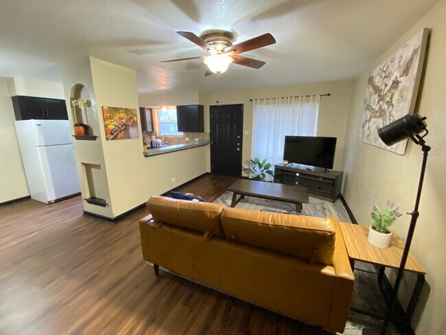 Foto del edificio - 211 Natalen Ave