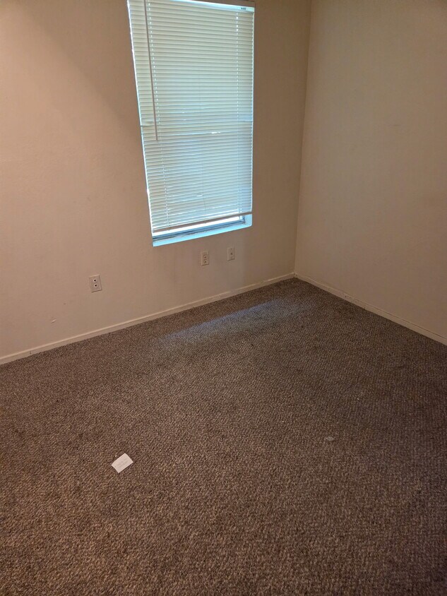 Foto del edificio - 1701 Windsong Ln