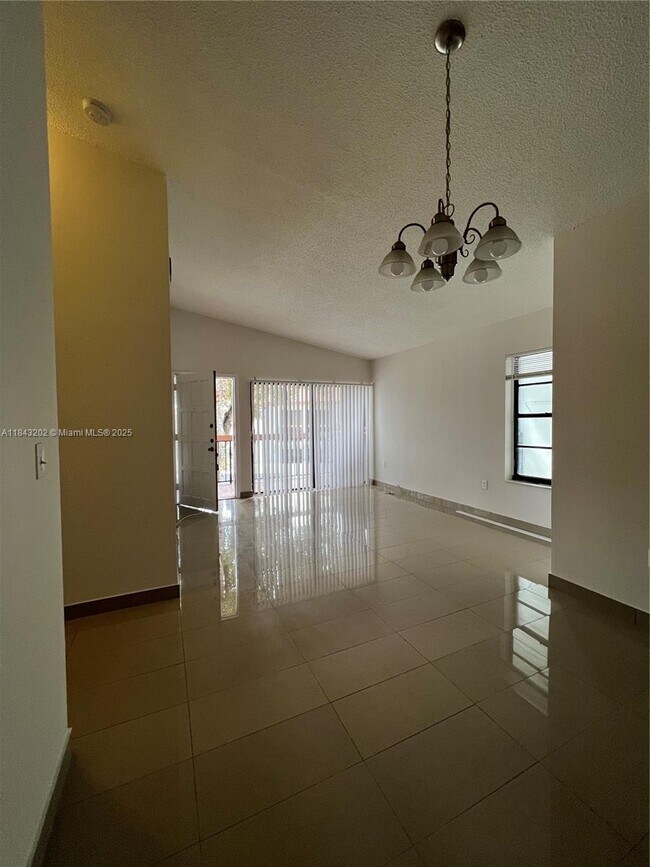 Foto del edificio - 7500 SW 153rd Ct