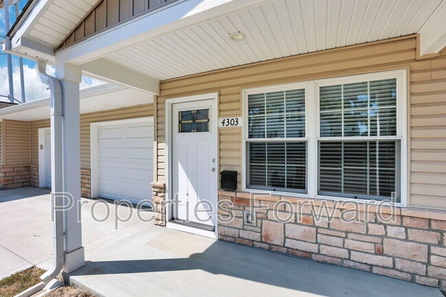 Building Photo - 4303 Dudley Ave