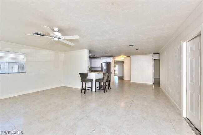 Foto del edificio - 671 98th Ave N