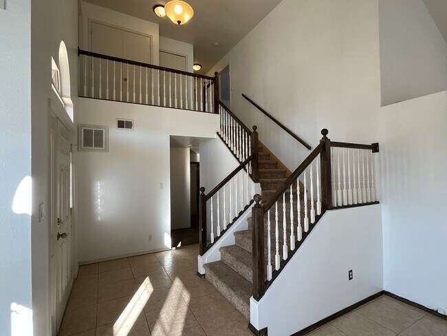 Building Photo - 4 Bedroom Home Available Near HWY 528 & Id...