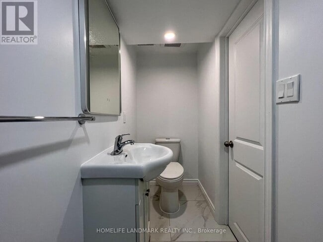 Building Photo - 153 Fimco Cres