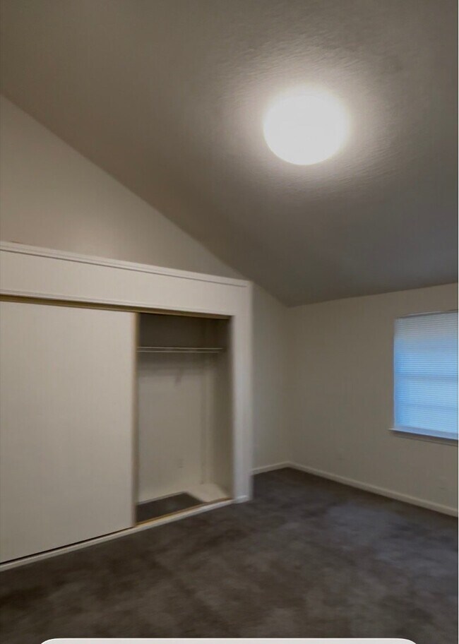 Foto del edificio - 5949 Tullis Dr