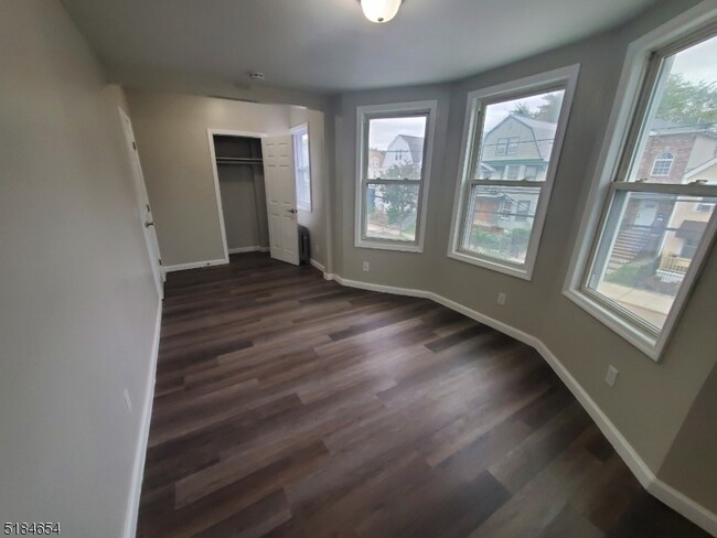 Building Photo - 279 S 11th St