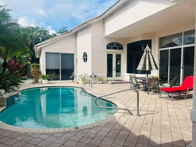 Foto del edificio - 9194 Long Lake Palm Dr