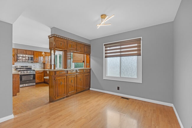 Building Photo - 414 Gainsborough Ct