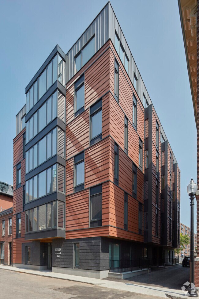 Building Photo - 8 Newcomb St
