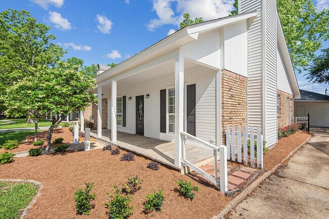 Foto del edificio - 13319 Country Meadow Ave