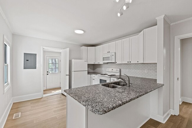 Building Photo - 1222 Duffy Pl
