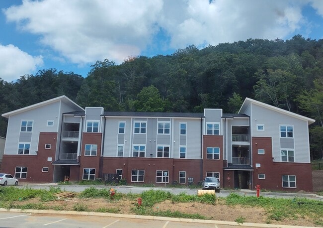 Building Photo - Callahan Flats