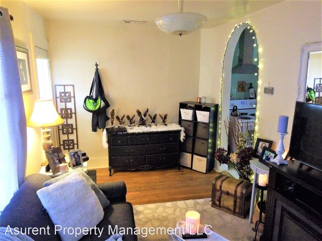 Foto del edificio - 323-323 N Grape St