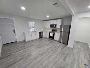 Building Photo - 202 Marston Ave