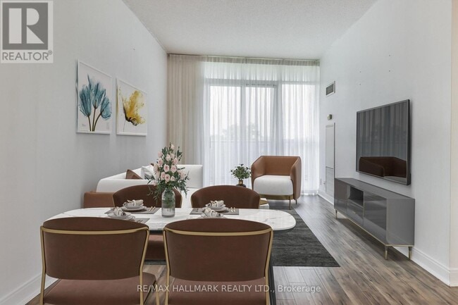 Photo du bâtiment - 80 Absolute Ave