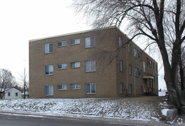 Foto del edificio - 4654 Tyler St NE