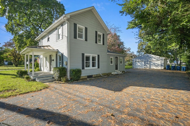 Building Photo - 107 Southern Blvd