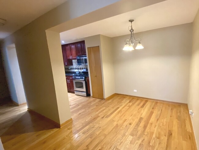 Foto del edificio - 5306 N Cumberland Ave