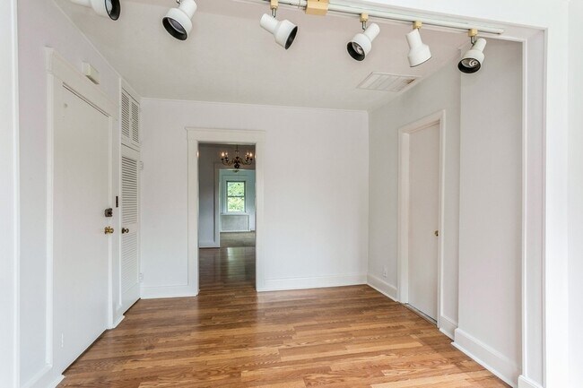 Even more space - 17 Cottage St