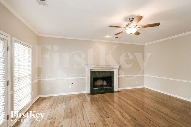 Foto del edificio - 528 Ashton Woods Ct