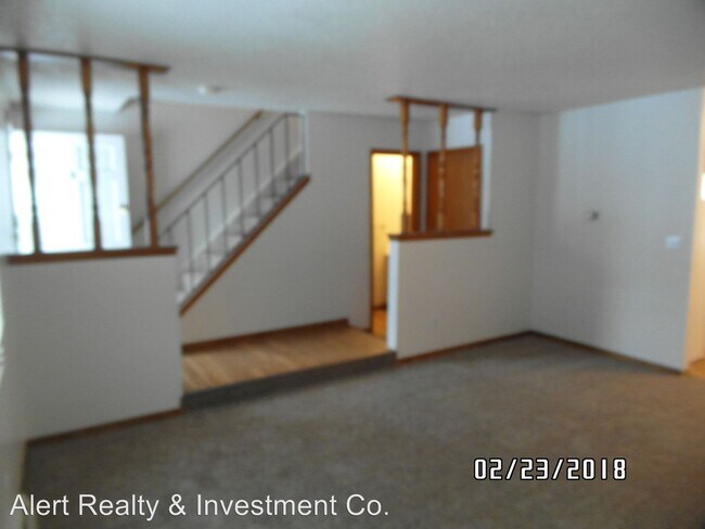 Building Photo - 2137 Dexter Dr
