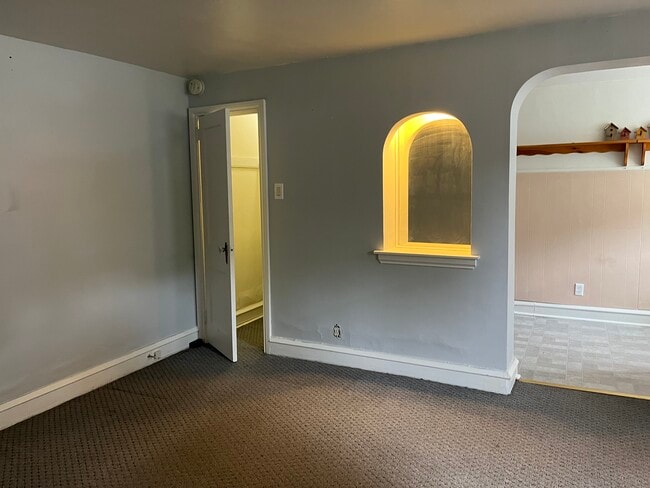 Building Photo - 3339 Vista St