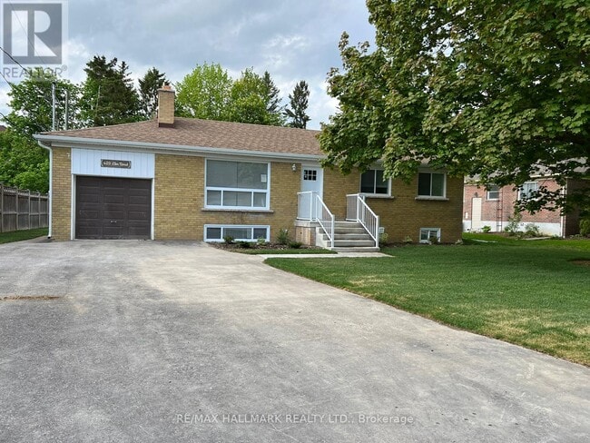 Building Photo - 429 Elm Rd