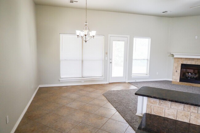 Foto del edificio - 2704 NE 129th St