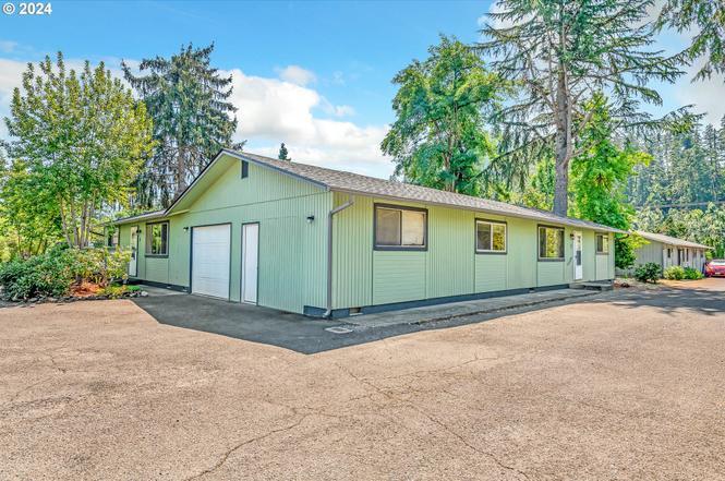 Foto del edificio - 6112 Main St